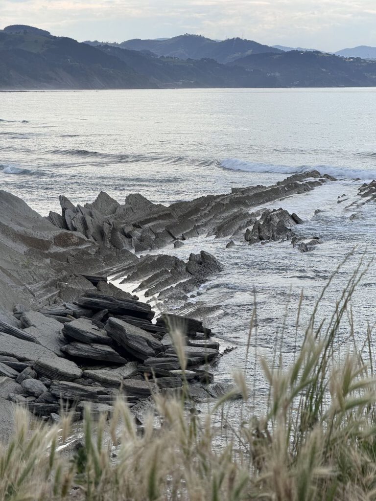 aufgefaltete Sedimentschichten Baskenland