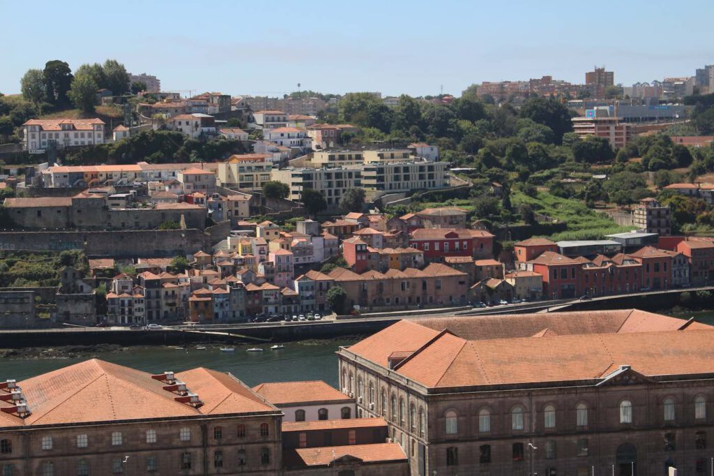 Ausblick von Porto auf Vila Nova de Gaia 