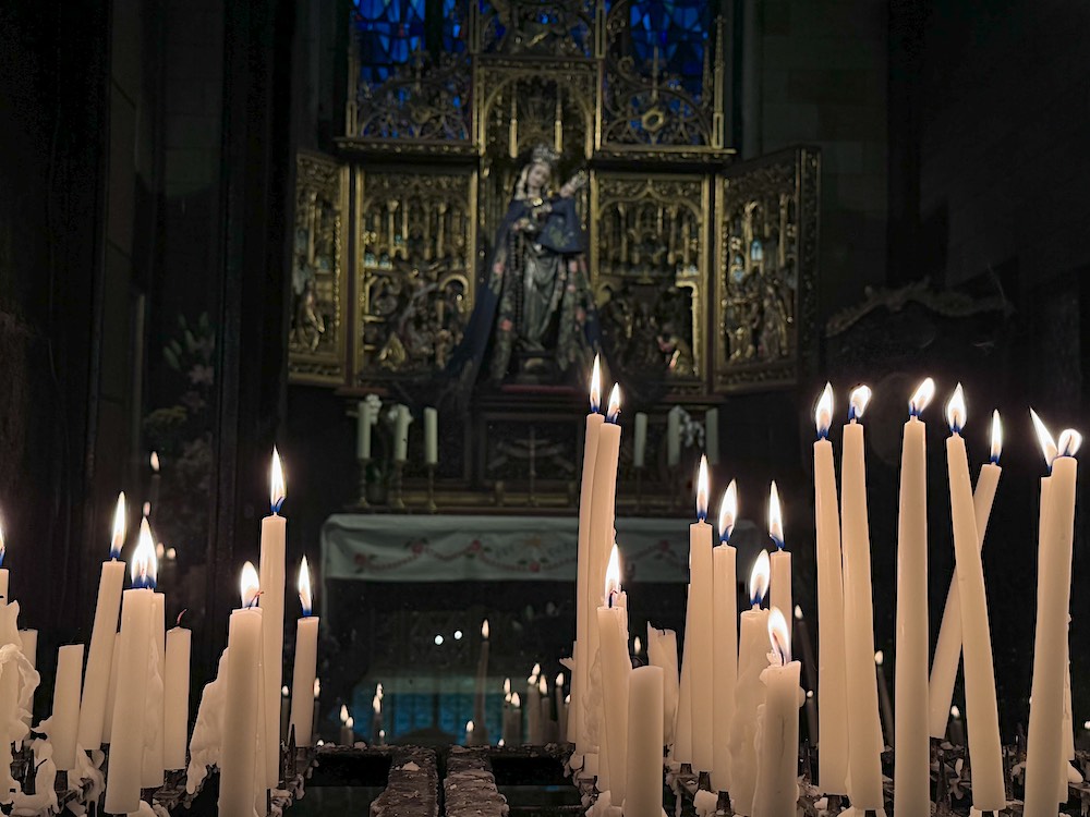 Marienstatue in der Liebfrauenbasilika in Maastricht
