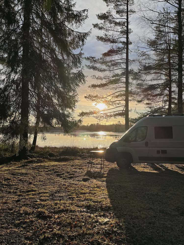 Camper Stellplatz in Schweden mitten im Wald