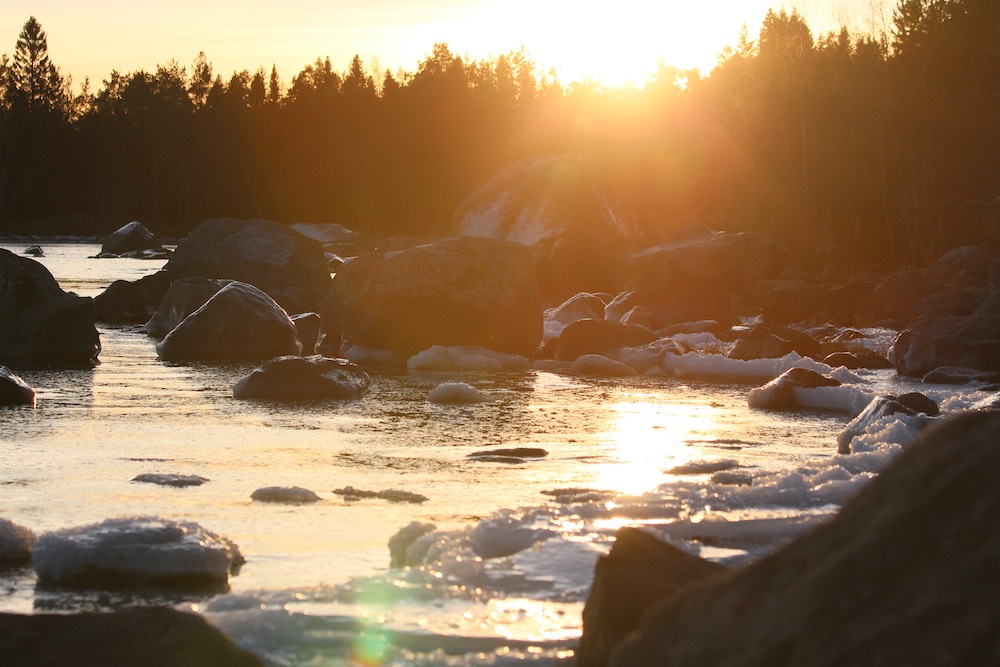 warme Wintersonne in Schweden